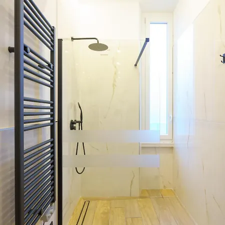 Apartment Lucy's Flowers La Spezia