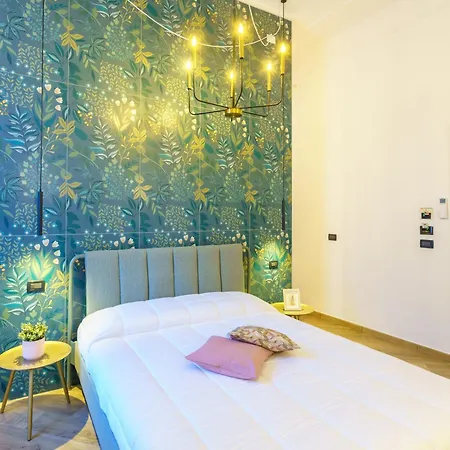 Lucy's Flowers Apartment