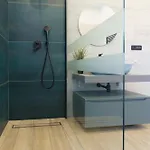 Lucy's Flowers Апартаменты *